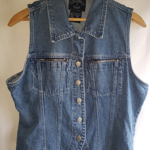 solutions Jackets & Blazers - Women’s denim vest jean Solutions M medium